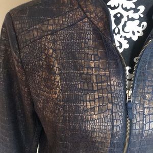 Just listed❤️ gorgeous Allison Daley petite faux snake print jacket